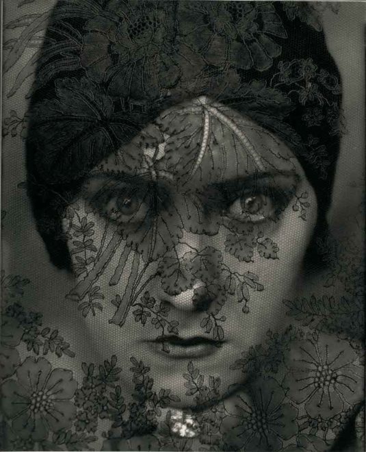 In High Fashion: Edward Steichen, The Condé Nast Years 1923-1937 - FEP