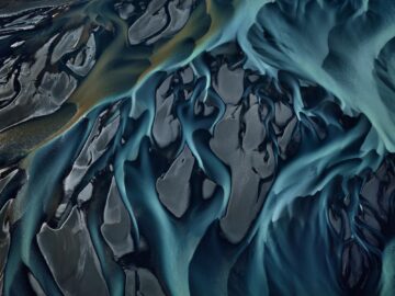 BURTYNSKY: Extraction/Abstraction
